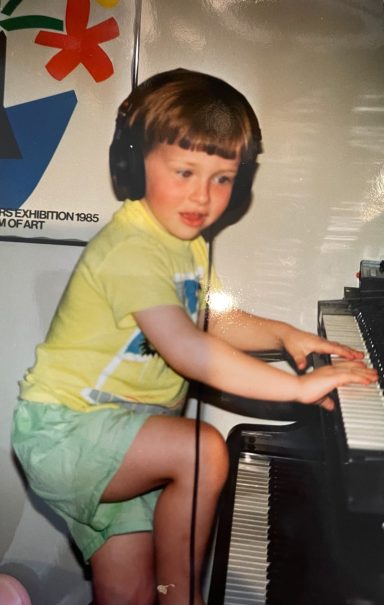 Max Kent age 4, Elton John moves